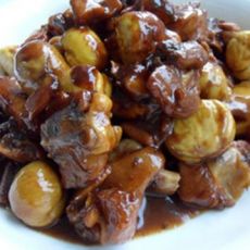栗子烧鸡肉的做法 栗子烧鸡肉的做法