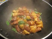 菠萝炒鸡的做法