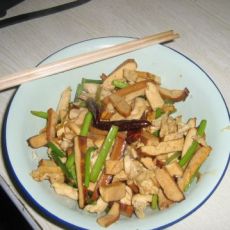 辣椒炒三丝的做法 辣椒炒三丝的做法