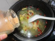 冬瓜炖鸡腿的做法