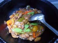 土豆茄子烧鸡肉的做法