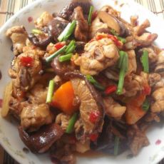 红萝卜香菇炖鸡的做法 红萝卜香菇炖鸡的做法