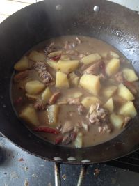 土豆炖鸡的做法