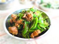 青椒鸡肉的做法