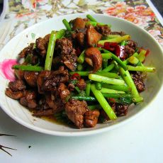 蒜苔炒鸭肉的做法 蒜苔炒鸭肉的做法