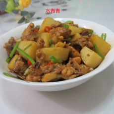 土豆丁炒鸡的做法 土豆丁炒鸡的做法