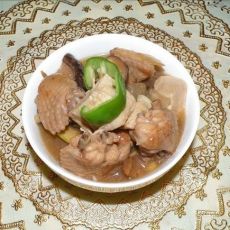 冻豆腐香菇鸡翅煲的做法 冻豆腐香菇鸡翅煲的做法