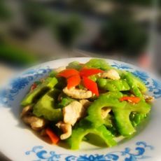 苦瓜炒鸡肉的做法 苦瓜炒鸡肉的做法