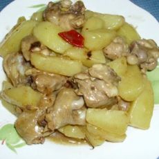 土豆烧鸡腿的做法