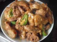 芋仔焖酱鸭的做法