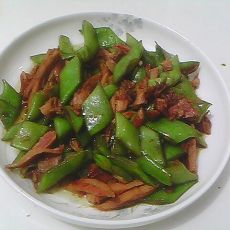 芸豆角炒鸡肉的做法