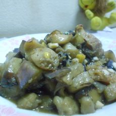 蒜香玉米肠茄子的做法