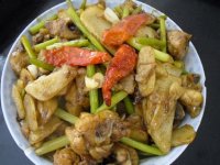 土豆炖鸡腿的做法
