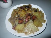土豆片炒腊肉的做法