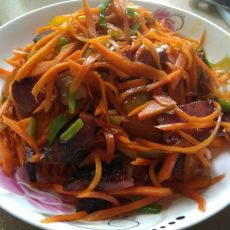 红萝卜炒腊肉的做法 红萝卜炒腊肉的做法
