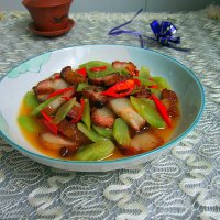 莴笋小炒肉的做法
