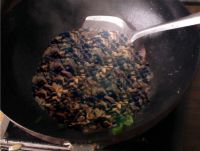 腊肉丝炒盐菜的做法