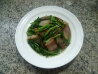 腊肉炒茼蒿的做法