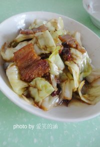 干锅腊肉包菜的做法