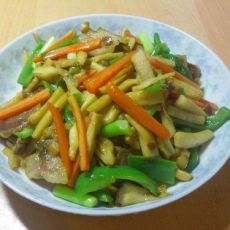 腊肉炒杏鲍菇的做法 腊肉炒杏鲍菇的做法