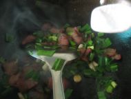 蒜苗炒腊肉的做法