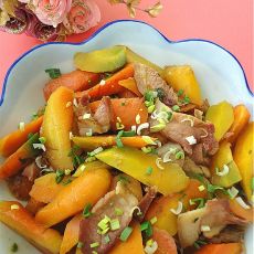 腊肉烧胡萝卜的做法 腊肉烧胡萝卜的做法