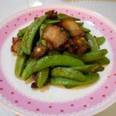 甜豆炒腊肉的做法
