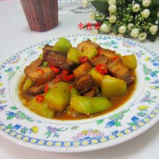 丝瓜丁炒腊肉的做法 丝瓜丁炒腊肉的做法