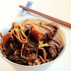 笋干五花肉的做法 笋干五花肉的做法