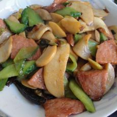 杏鲍菇黄瓜肉片的做法