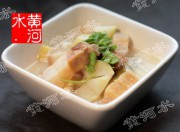 萝卜炖腊肉的做法
