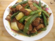红烧肉炖豆角的做法