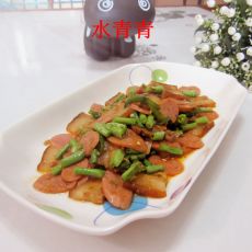 肉花肠腊肉豆角混炒的做法