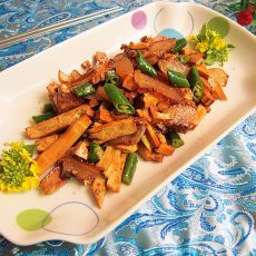 香干炒熏脸皮肉的做法 香干炒熏脸皮肉的做法