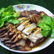 清蒸腊肉鱼尾干的做法