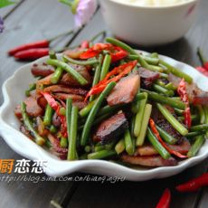 蒜薹炒腊肉的做法 蒜薹炒腊肉的做法