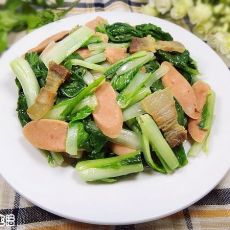 腊肉火腿炒白菜的做法 腊肉火腿炒白菜的做法