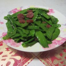 荷兰豆香肠的做法