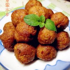 酥炸豆腐丸子的做法 酥炸豆腐丸子的做法