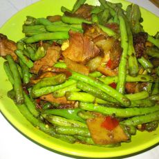长豆角炒腊肉的做法 长豆角炒腊肉的做法