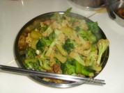 腊肉炒双花的做法