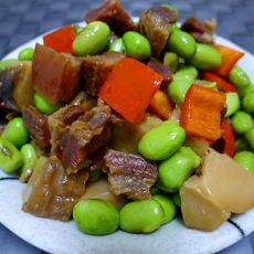 腊肉烧青豆的做法 腊肉烧青豆的做法