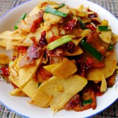 鲜笋炒腊肉的做法 鲜笋炒腊肉的做法