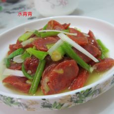 大蒜芹菜炒香肠的做法 大蒜芹菜炒香肠的做法