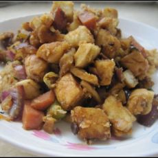 酱蔬炒饼丁的做法