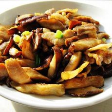 五花肉炒香菇的做法 五花肉炒香菇的做法