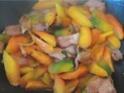 腊肉烧胡萝卜的做法