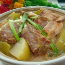 青萝卜炖腊肉的做法 青萝卜炖腊肉的做法