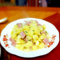 土豆炒火腿的做法