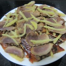 姜丝腊肉蒸鱼干的做法 姜丝腊肉蒸鱼干的做法